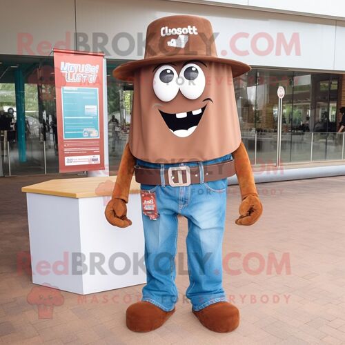 Personnage De Costume De Mascotte Redbrokoly Rust Candy Box Habillé Avec Un Jean Et Des Ceintures Boyfriend