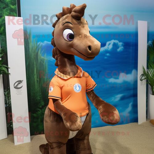 Personnage De Costume De Mascotte Redbrokoly D'hippocampe Marron Habillé D'un Polo Et De Bracelets De Cheville