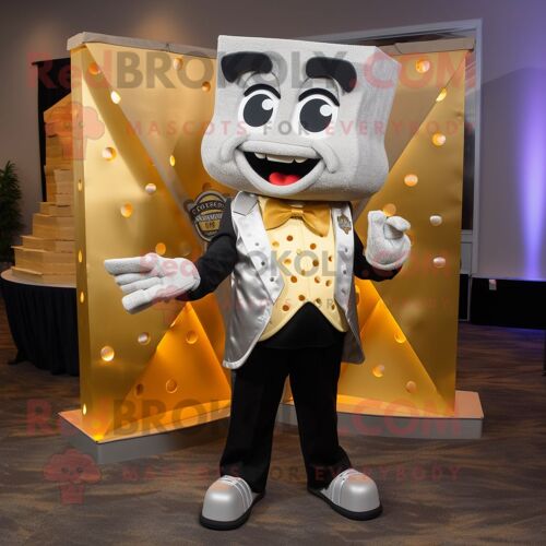 Personnage De Costume De Mascotte Redbrokoly Silver Grilled Cheese Sandwich Habillé D'un Smoking Et De Wraps