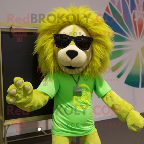 Personnage De Costume De Mascotte Redbrokoly De Lion Vert Citron Vêtu D'un T-Shirt Henley Et De Lunettes De Soleil
