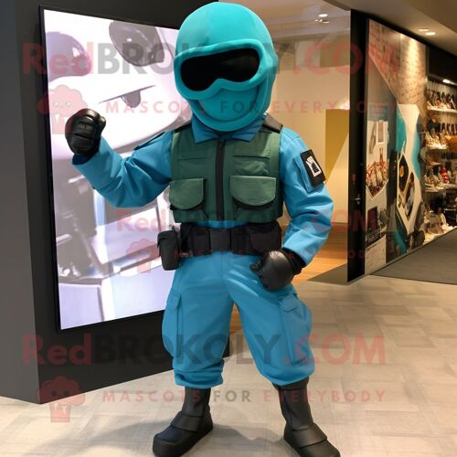 Personnage De Costume De Mascotte Redbrokoly Teal Commando Habillé D'une Veste De Moto Et De Cummerbunds