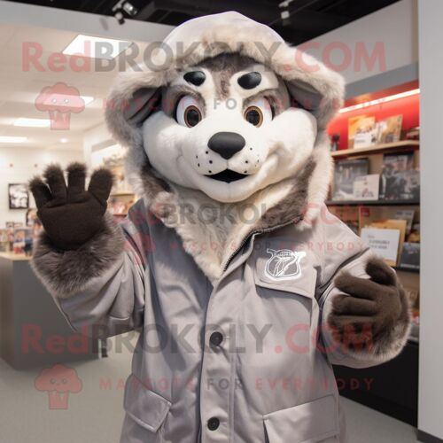 Personnage De Costume De Mascotte Redbrokoly Grey Mountain Lion Habillé D'une Parka Et De Gants