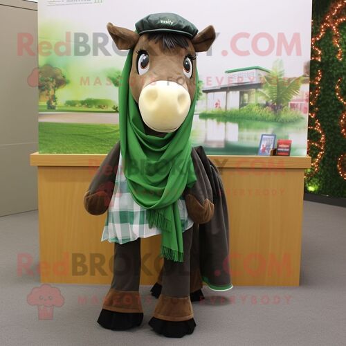 Personnage De Costume De Mascotte Redbrokoly De Jument Vert Forêt Habillé D'une Chemise En Popeline Et D'écharpes