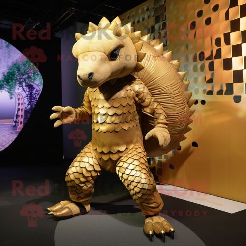 Personnage De Costume De Mascotte Redbrokoly Pangolin Doré Habillé D'un Body Et De Lacets De Chaussure