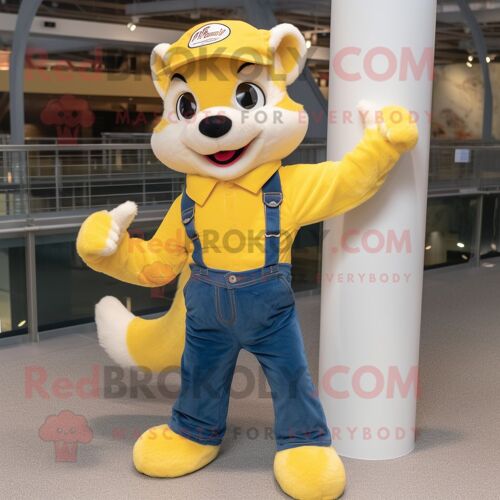 Mascotte Redbrokoly De Personnage De Furet Jaune Habillé D'un Jean Bootcut Et De Mitaines