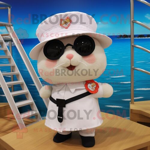 Mascotte Redbrokoly De Personnage Hamster Blanc Habillé D'un Maillot De Bain Et De Bérets
