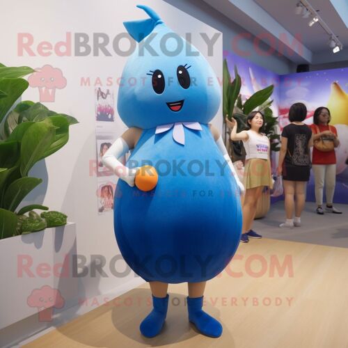 Personnage De Costume De Mascotte Redbrokoly De Radis Bleu Habillé D'un Maillot De Bain Une Pièce Et De Bracelets De Cheville