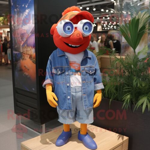 Personnage De Costume De Mascotte Redbrokoly De Poisson Clown Rouge Habillé D'un Short En Jean Et De Lunettes De Soleil