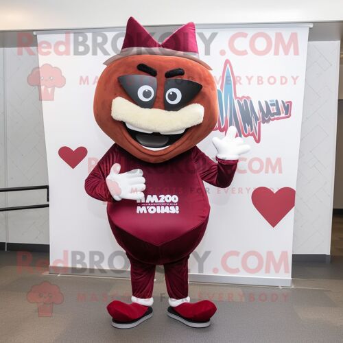Personnage De Costume De Mascotte Redbrokoly Maroon Heart Habillé D'un Bermuda Et De Bandeaux