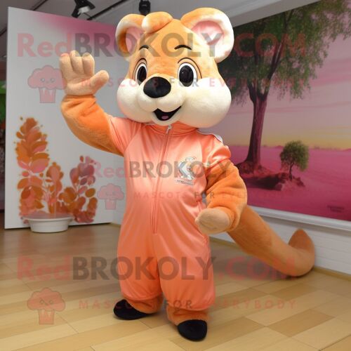 Personnage De Costume De Mascotte Redbrokoly Peach Dormouse Habillé D'un Jogging Et De Gants
