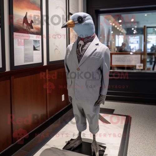 Personnage De Costume De Mascotte Redbrokoly Pigeon Voyageur Blanc Habillé D'une Combinaison Et De Pochettes