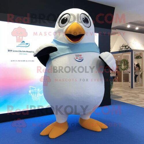 Personnage De Costume De Mascotte Redbrokoly De Pingouin Blanc Habillé D'un Maillot De Bain Une Pièce Et De Bracelets De Cheville