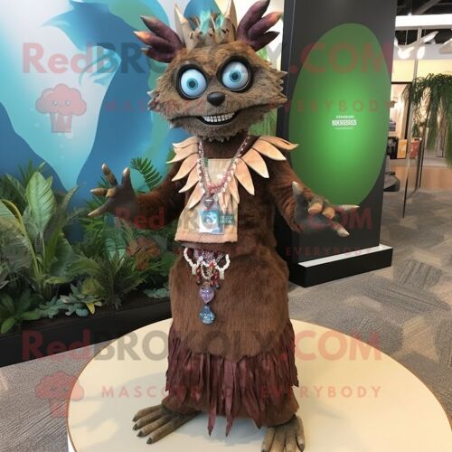 Mascotte Redbrokoly De Personnage De Chupacabra Marron Habillé D'une Robe Maxi Et D'un Bracelet Montres