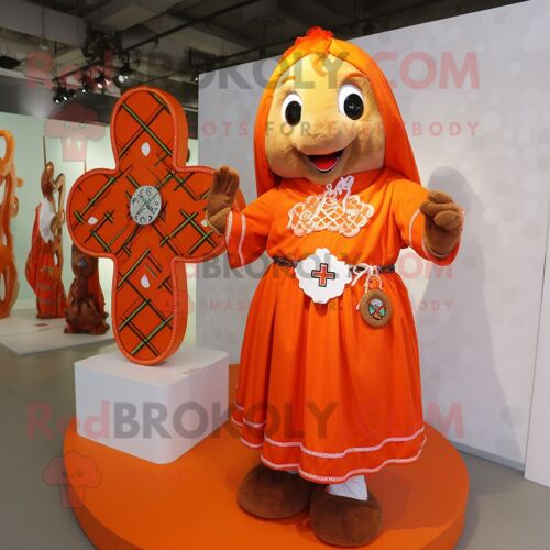 Personnage De Costume De Mascotte Redbrokoly De Croix Celtique Orange Habillé D'une Robe Portefeuille Et De Broches