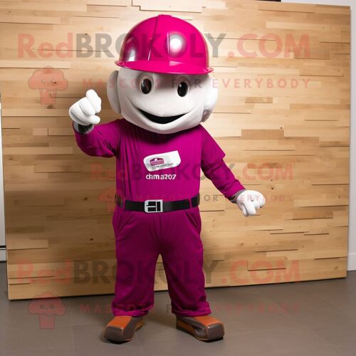 Personnage De Costume De Mascotte Redbrokoly De Casque De Football Américain Magenta Habillé D'un Pantalon Cargo Et D'épingles À Chapeau