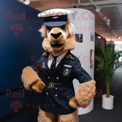 Costume De Mascotte Redbrokoly De Chameau Bleu Marine Personnage Habillé D'un Pantalon De Costume Et De Bretelles
