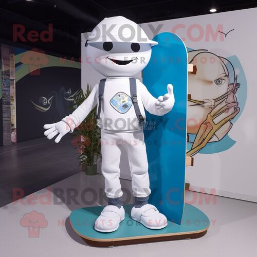 Mascotte Redbrokoly De Personnage De Skateboard Blanc Habillé D'un Jegging Et D'un Sac Messager