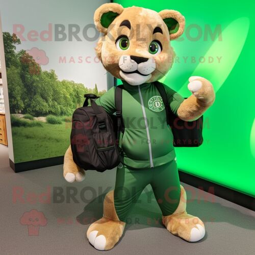 Personnage De Costume De Mascotte Redbrokoly Green Mountain Lion Habillé Avec Un Legging Et Des Sacs À Main