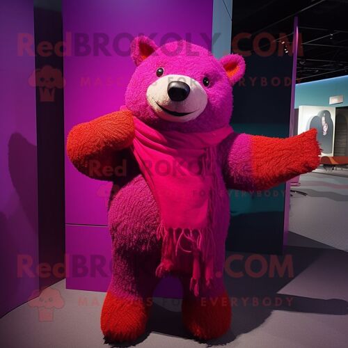 Personnage De Costume De Mascotte Redbrokoly Magenta Bear Habillé Avec Un Pull Et Des Épingles À Châle