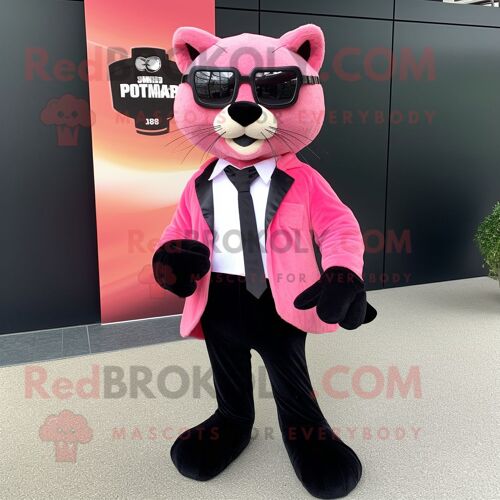 Personnage De Costume De Mascotte Redbrokoly Puma Rose Habillé D'un Smoking Et De Lunettes