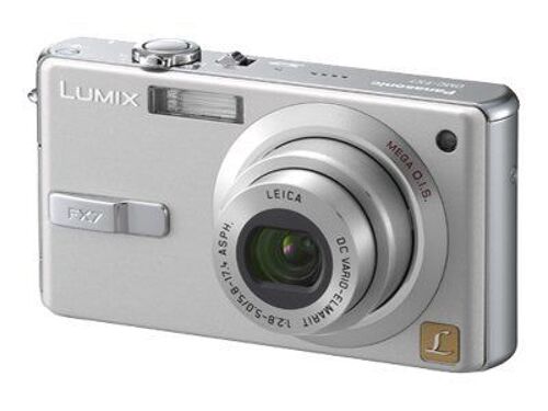 Appareil photo CompactS - Appareil photo numérique - compact - 5.0 MP - 3x zoom optique - Leica - argent