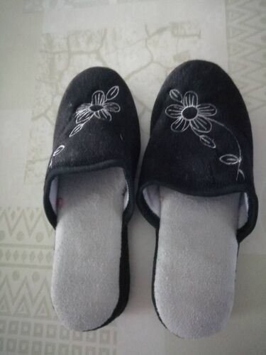 Chaussons Noir À Fleurs - 36