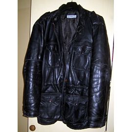 Blouson Épais Marque Moto Cuir. Véritable Cuir De Vachette. Xxl.