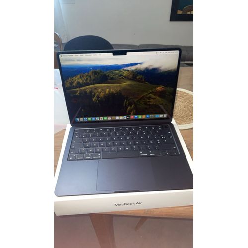 Apple MacBook Air 2024 Puces M3 13" - Ram 8 Go - SSD 250 Go