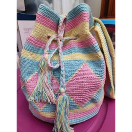 Sac à main fait en crochet 