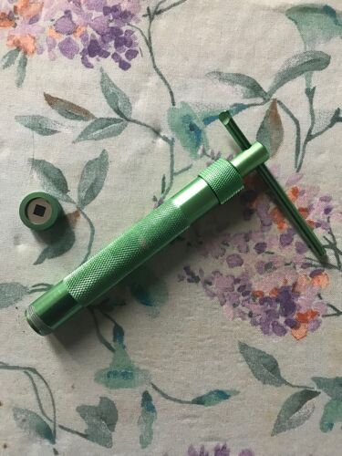 Pâte Fimo - Outil Pour Créer Un Carré 