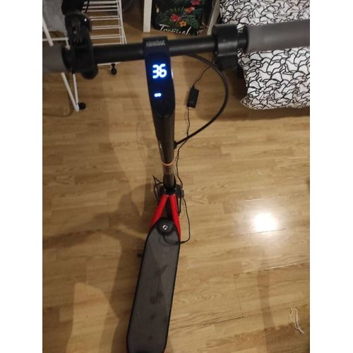 Trotinette Ninebot D38e Très Peu Servie 38 Km D'autonomie Excellent Etat