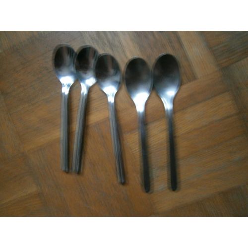 Lot De 5 Cuillères À Dessert Dépareillées 3 + 2 (Ikea)