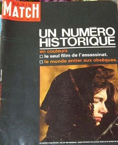 Paris Match, N° 765, 7 Déc. 1963 : Kennedy : Le Seul Film De L'assassinat - Le Monde Entier Aux Obsèques