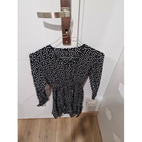 Robe Noire Avec Des Coeurs