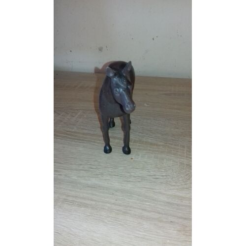 Cheval En Plastique