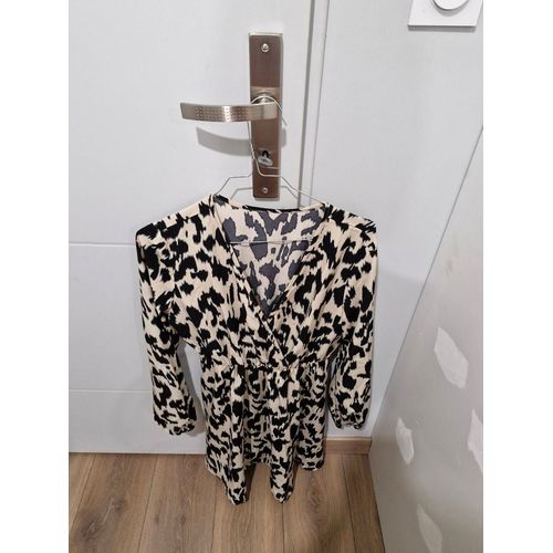 Robe Beige Et Noire