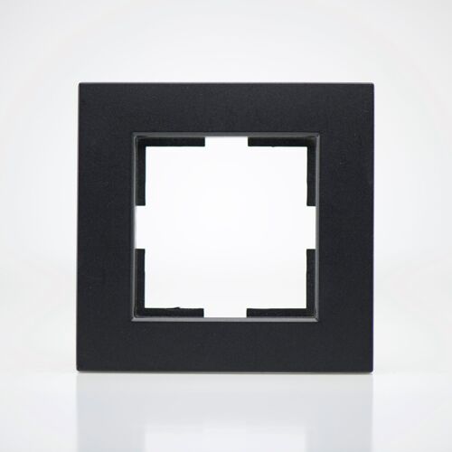 Plaque de finition plastique noir 1 poste 81x83x10mm