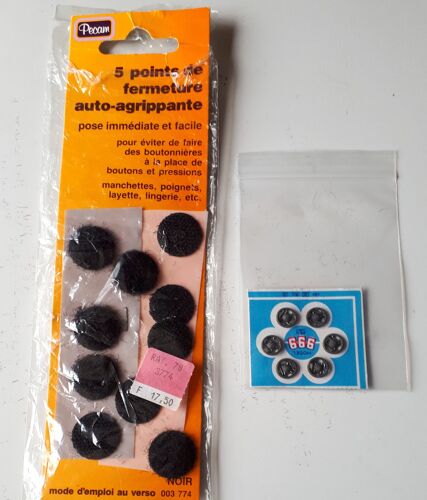 5 Points De Fermeture Auto-Agrippantes Adhésives Noires Article Ancien Réf. 003774 Pecam+ Plaque Ancienne De 6 Boutons Pressions Métalliques Argentés Mais Très Ternis Model 999 Sur Cartonnette