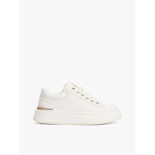 Baskets Détail Métallisé Et Monogramme Th Low Cut Lacesup Sneaker/off White