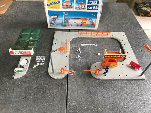 Rare Set Majokit 7352 Majorette Station Esso