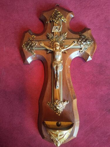 Ancien bénitier en bois ( n°9)