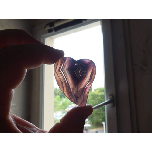 Pendentif Coeur En Agate. Violet. 5.3 Cm. Pierre Aux Couleurs Vives Et Originales, Une Des Plus Belles De Ma Collection. Parfaite Idée De Cadeau. Lot 1464