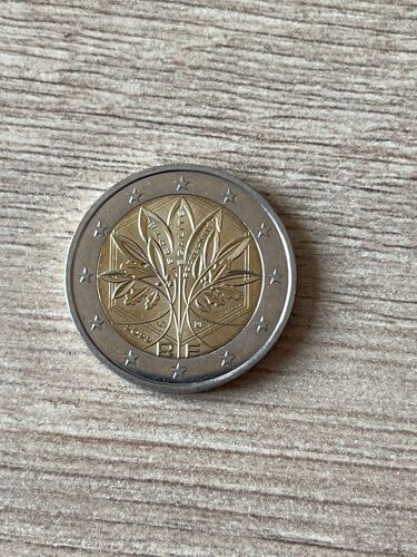 Piece De 2€ Arbre De Vie 2022 Très Bon État R|F