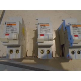 lot de 3 disjoncteurs differentiels 300 mA VIGI C60 multi9