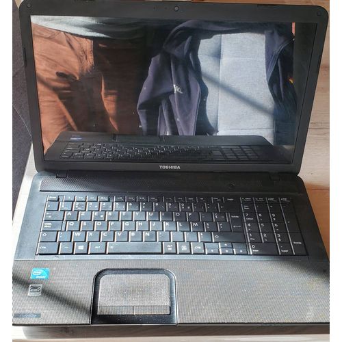 Toshiba Satellite C870 - 15" Intel Celeron - 1.8 Ghz - Ram 4 Go - DD 640 Go