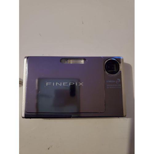 Appareil photo Compact Fujifilm FinePix Z3 Argent compact - 5.1 MP - 3x zoom optique - argent