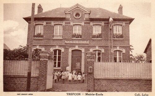 Cpa Debut Xx Eme Siecle - Trefcon - 02 - Aisne - Mairie - Ecole - Collection Lalleu - Carte Ecrite - Edition Combier