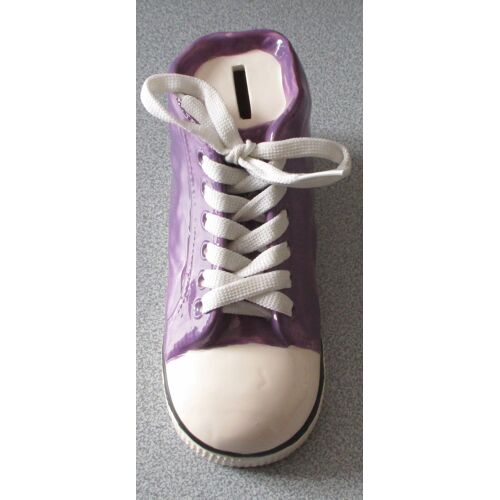 Tirelire en forme de basket en céramique violet et blanc - vrai lacet en tissu - fente sur le dessus et bouchon de récupération au-dessous - 18x10x8cm environ - Ackerman