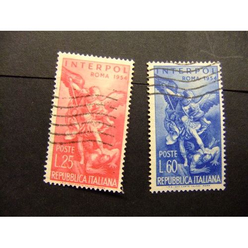 L 122 Italia Italie Republica 1954 / 23 Asamblea De Interpol ( Sant Miguel Matando Al Demonio ) / Yvert 681 / 682 Fu