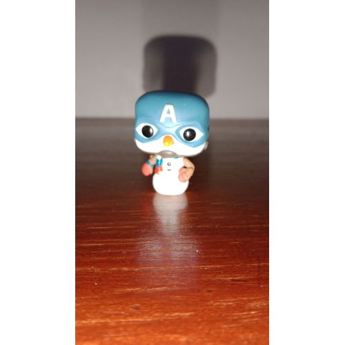 Marvel - Bobble Head Pop N° 530 - Holiday - Cpt Americ